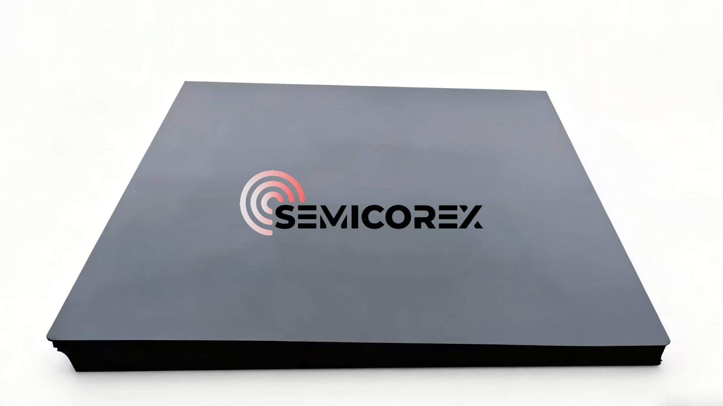 سیاہ ایلومینا سیرامکس کی خصوصیات کیا ہیں؟